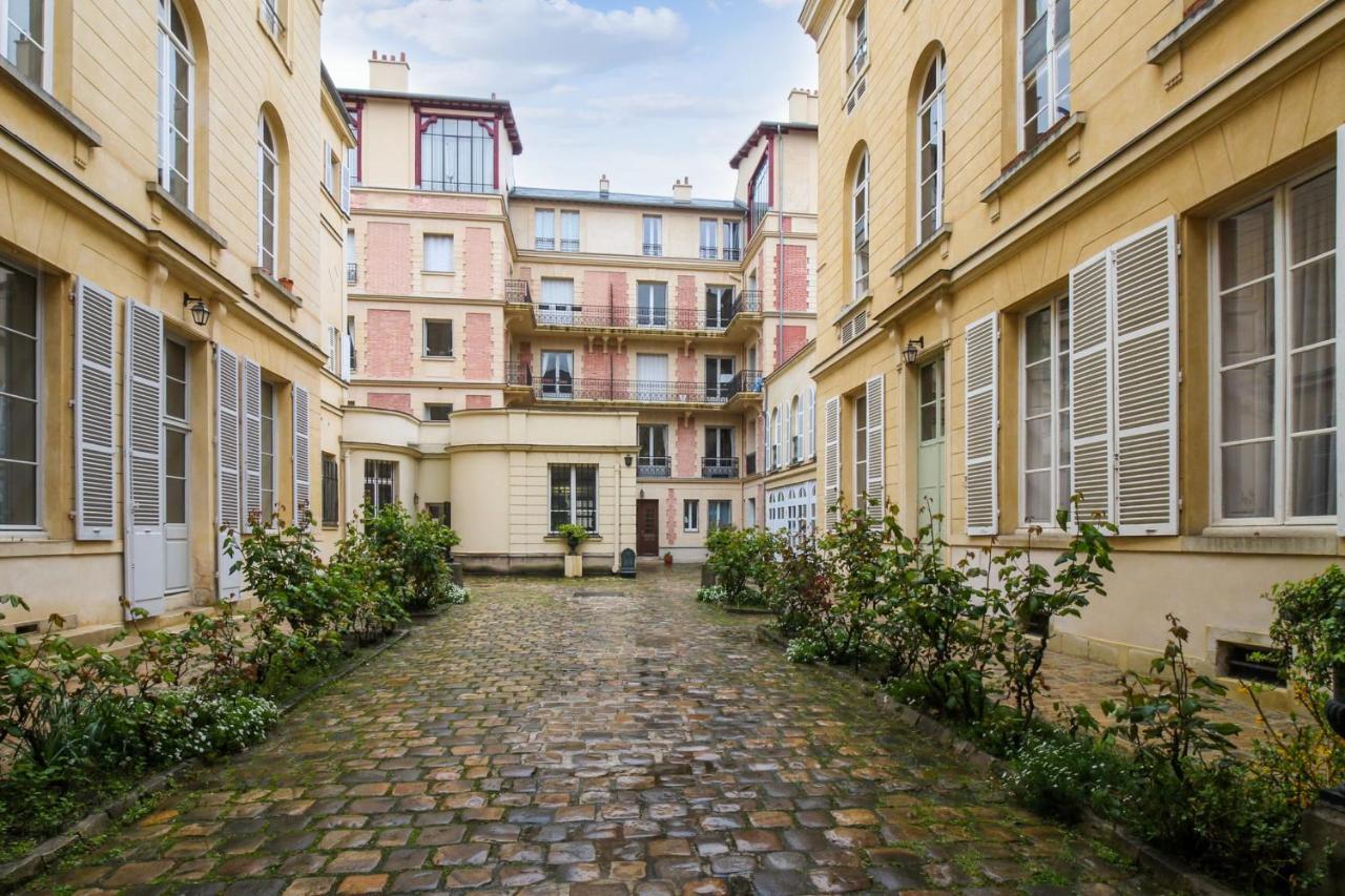 Studio Des Carrosses - Welkeys Appartement Versailles Buitenkant foto